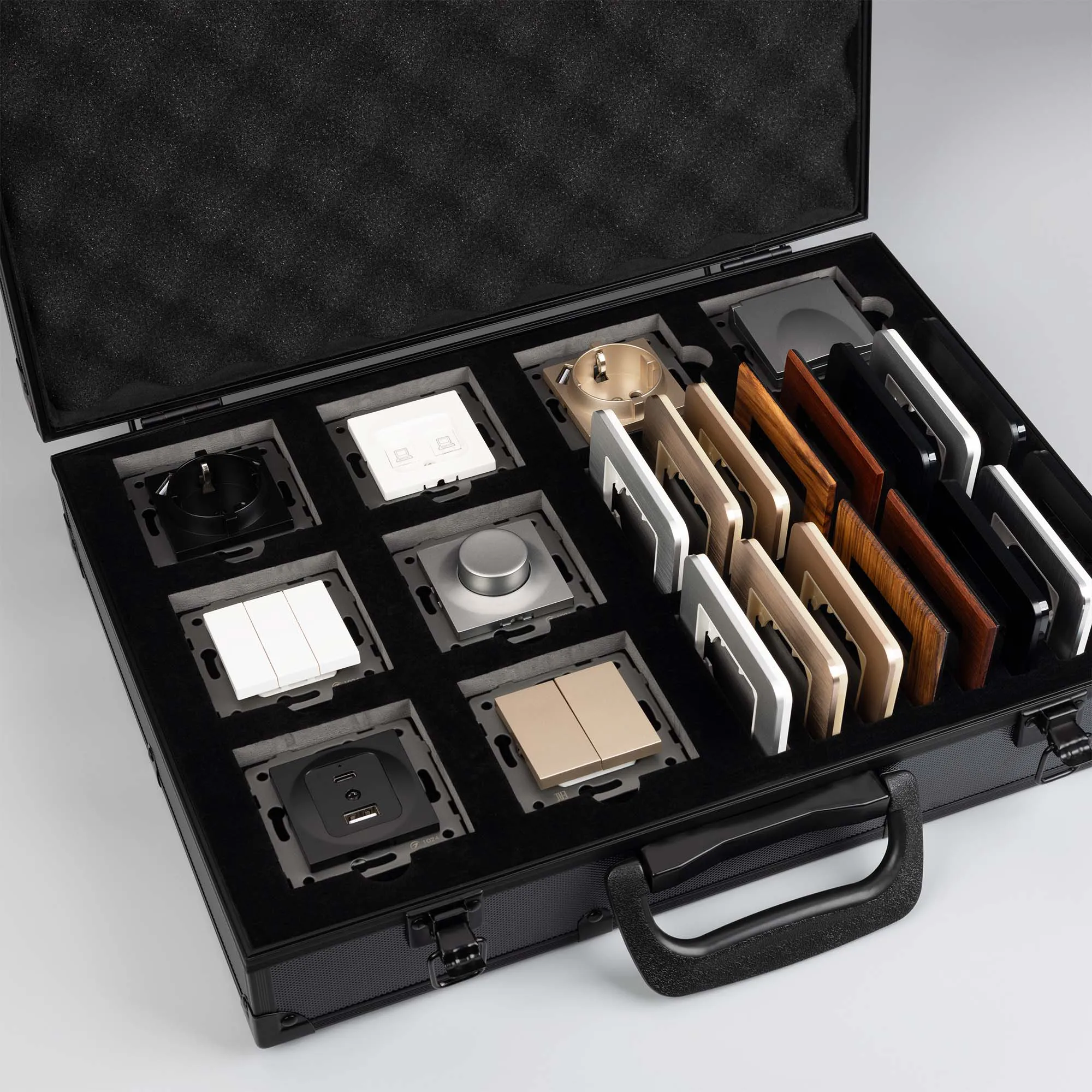 Демо-кейс WRA-CASE-MTL-BK-V2 (Arlight, Металл) - Изображение